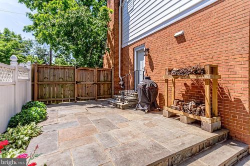 909 Roswell Dr, Silver Spring MD 20901-2128 exterior