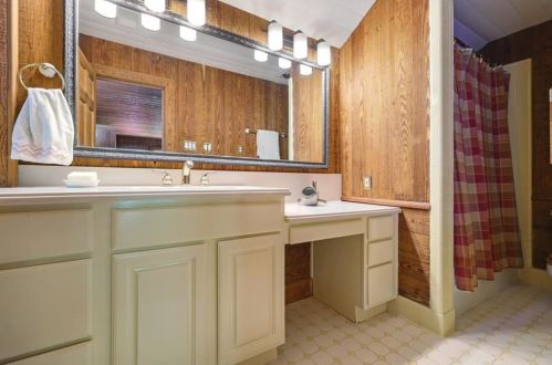 1630 Brandon Hall Dr, Atlanta GA  30350-3703 exterior