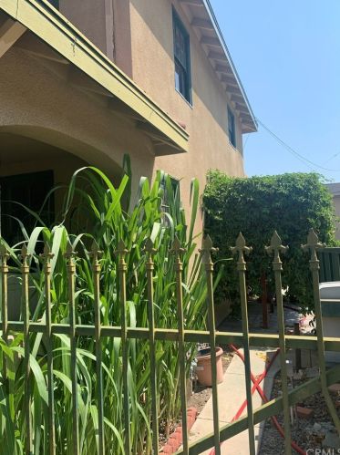 1108 Broadway, Anaheim CA  92805-4118 exterior