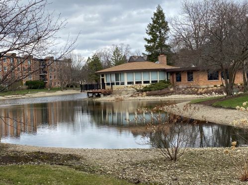 1216 New Wilke Rd, Arlington Hts IL  60005-2971 exterior