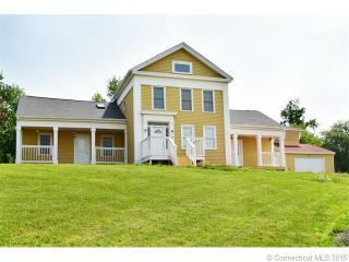 90 Spencer St, Suffield, CT 06078-2524