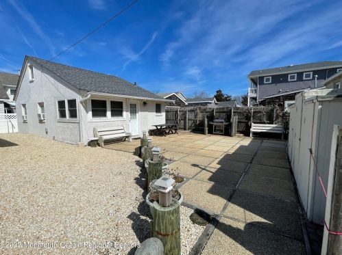 139 Princeton Ave, Lavallette NJ 08735-2635 exterior