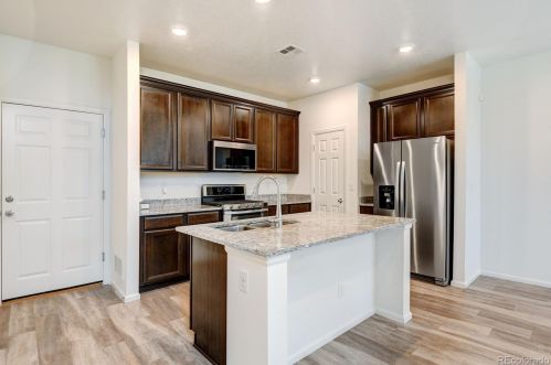 21543 59th Pl, Denver CO  80019-6614 exterior