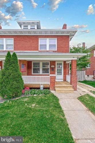 39 Kershaw St, York, PA 17402-2312