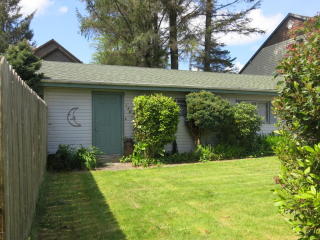 3879 Johns Ave, Neotsu, OR 97364-9746
