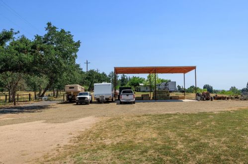 15742 Orange Blossom Rd, Valley Home CA 95361-9522 exterior