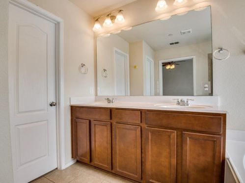 2140 Mcparland Ct, Carrollton TX 75006-2911 exterior