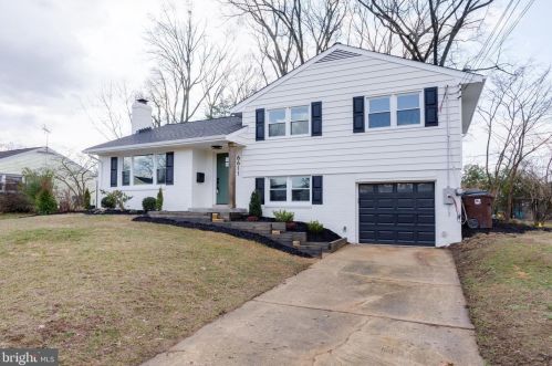 6611 New Hope Dr, Springfield, VA 22151-3859