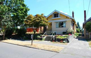 4320 Thackeray Pl, Seattle, WA 98105-6123