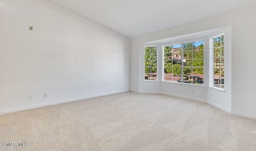 5780 Freebird Ln, Calabasas, CA 91377-5634