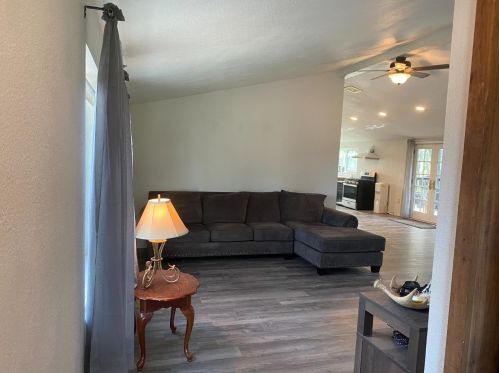 2657 Choctaw Rd, Copperopolis, CA 95228-9518