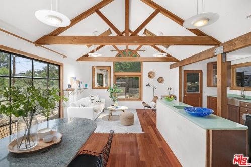 19583 Bowers Dr, Topanga, CA 90290-3102