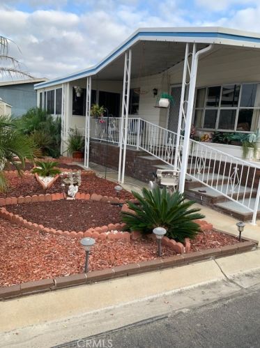 18601 Newland St, Huntington Beach CA  92646-1848 exterior