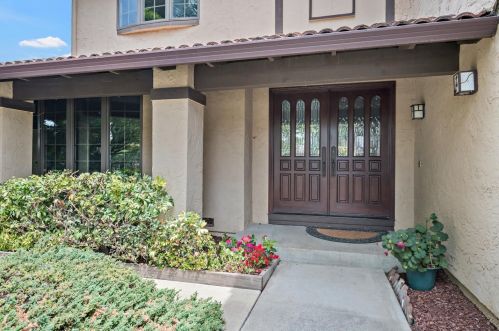 741 Stirling Dr, Milpitas, CA 95035-7506