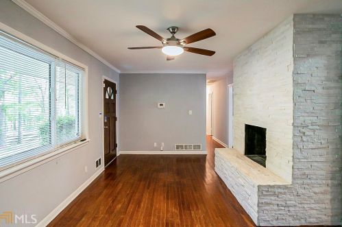 1240 Elva Dr, Atlanta GA  30331-7324 exterior