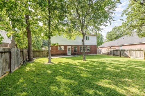 130 Genesee Ridge Dr, Conroe TX  77385-3687 exterior