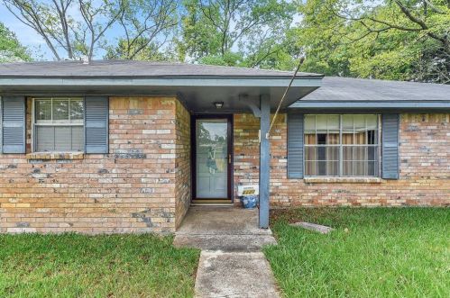 2229 Teas Nursery Rd, Conroe TX  77304-4616 exterior