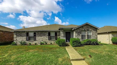 2321 Graystone Dr, Rockwall, TX 75032-6567