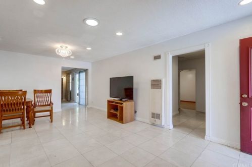 2557 Gramercy Ave, Anaheim, CA 92801-3141