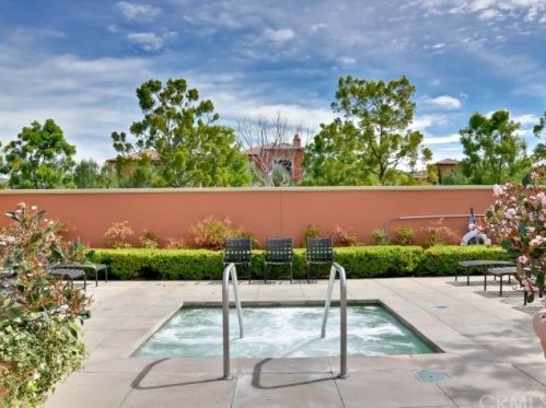 26 Full Moon, Irvine CA  92618-8843 exterior