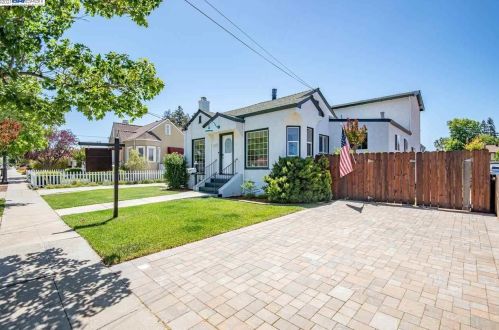 2357 College Ave, Livermore, CA 94550-5718
