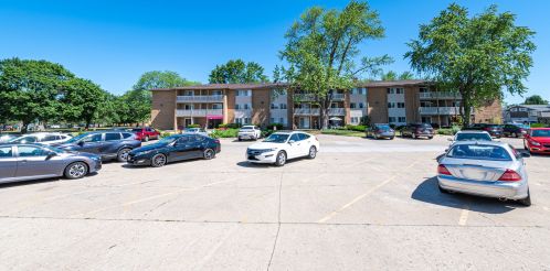 960 Beau Dr, Des Plaines IL  60016-5878 exterior