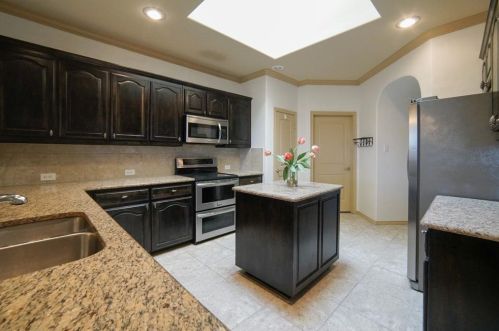 4724 Shagbark Dr, Argyle TX  76226 exterior