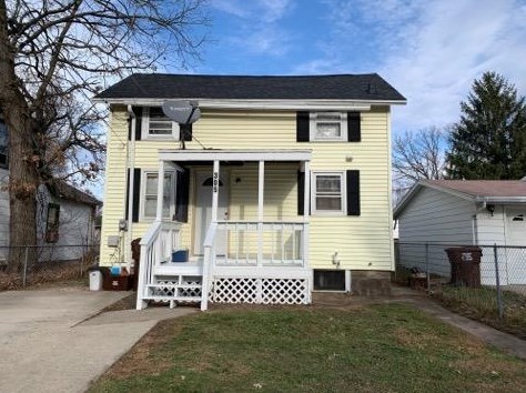 305 Perry Ave, South Beloit, IL 61080-2135