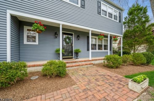 32 Colonial Dr, Morristown, NJ 07960-4728