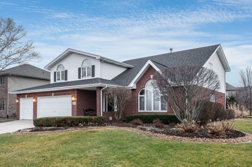12071 Heinecke Dr, Mokena, IL 60448-8122