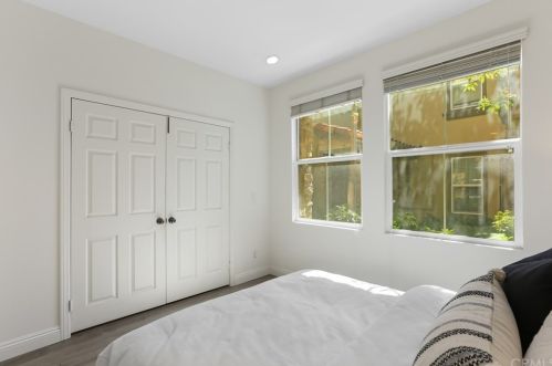 127 Danbrook, Irvine CA  92603-1024 exterior