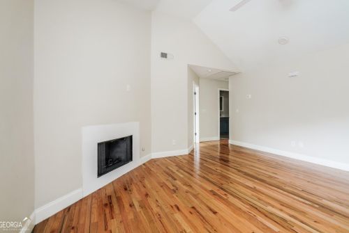 1939 Handley Ave, Atlanta GA  30310-2214 exterior