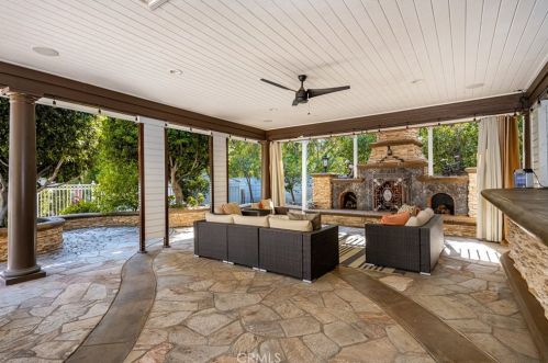 4501 Cerro Vista Dr, Anaheim CA 92807 exterior