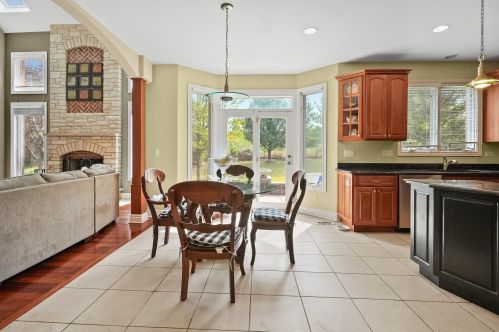 12465 Thornberry Dr, Lemont IL  60439-4616 exterior