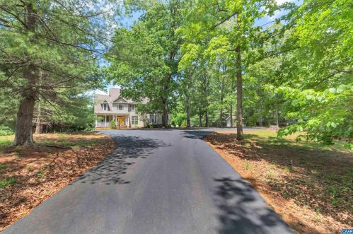 784 Earlysville Forest Dr, Earlysville, VA 22936-9559