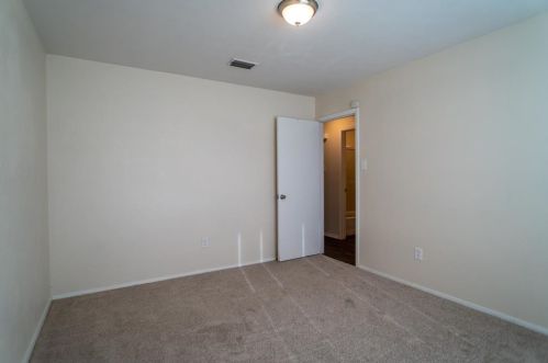 3406 Cheyenne St, Irving TX  75062-3013 exterior