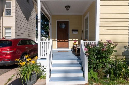 20 Burr Ave, Middletown, CT 06457-3708