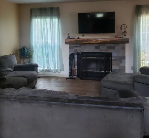 717 Fox Creek Ln, Cincinnati, OH 45245-1151