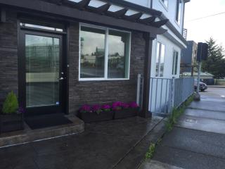 6016 Willow St, Portland OR  97213-4370 exterior