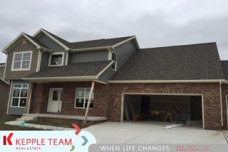 3823 Crimson Rd, Lake Of The Woods, IL 61525-2701