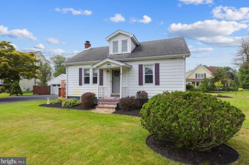 601 Mount Laurel Rd, Mount Laurel NJ  08054-9555 exterior