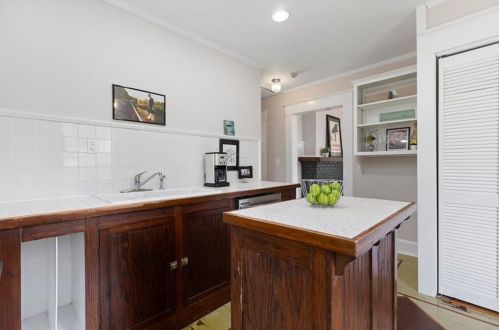 15 Branham St, Atlanta GA  30317-1228 exterior