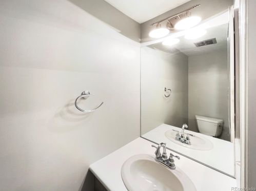 2863 Lansing Way, Aurora CO  80014-3006 exterior