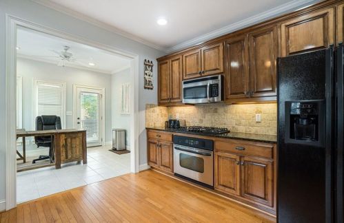 1247 Eubanks Ave, Atlanta GA  30344-4906 exterior