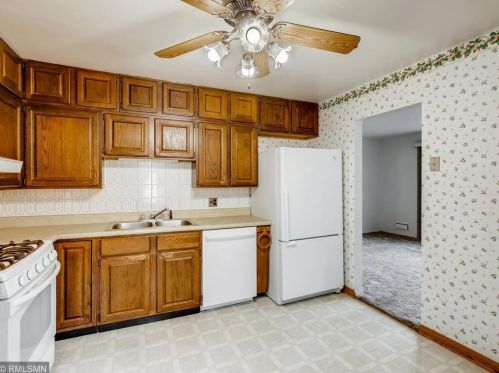 1429 County Road B, Saint Paul MN  55113-4216 exterior