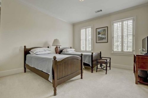 130 High Point Walk, Atlanta GA  30342-2480 exterior
