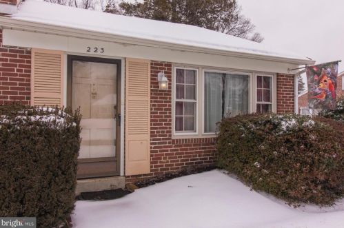 223 Canterbury Dr, Media, PA 19086-6617