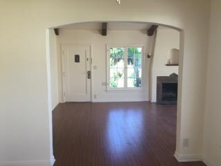 722 Acacia Ave, Glendale CA  91205-3006 exterior
