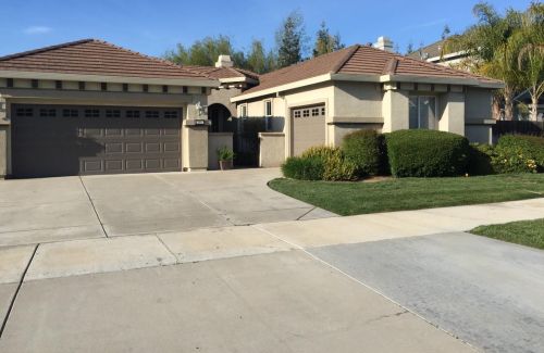 381 John Kamps Way, Ripon, CA 95366-9341