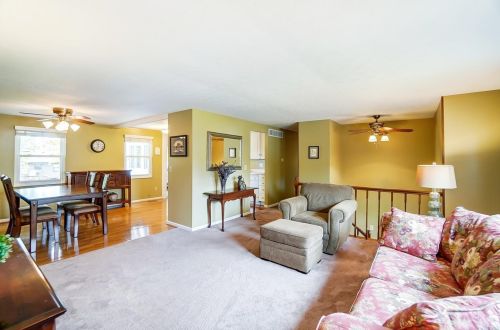209 Halidonhill Ln, Cincinnati, OH 45238-5737